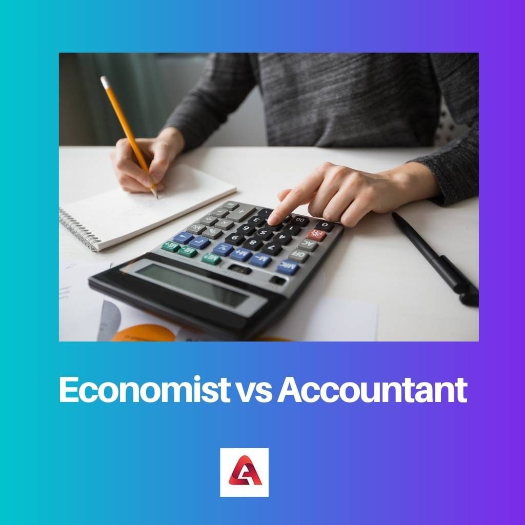 Economist vs Accountant
