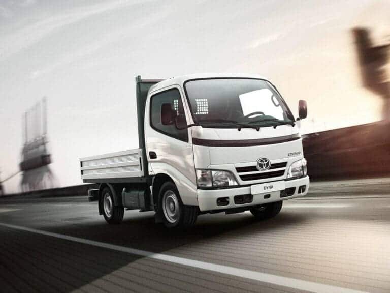 Toyota Dyna vs Isuzu ELF: Difference and Comparison